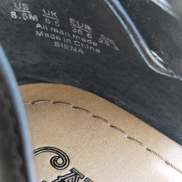 CARLOS SANTANA SIENA SANDALS - Size 8.5 - Picture 12 of 12